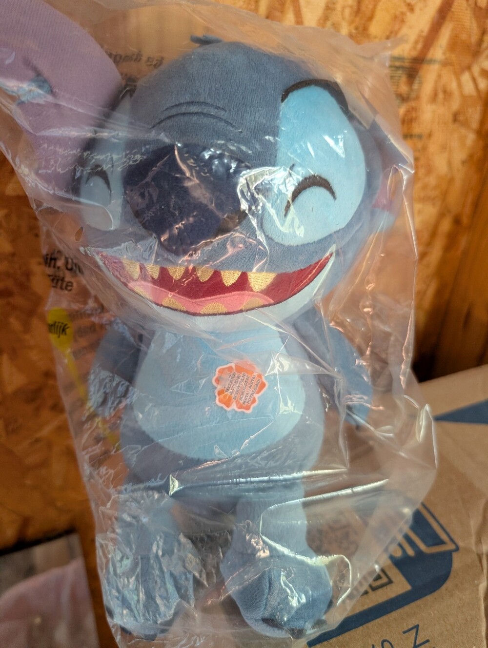 Stitch Crack Me Up Animated 11 Inch Plush